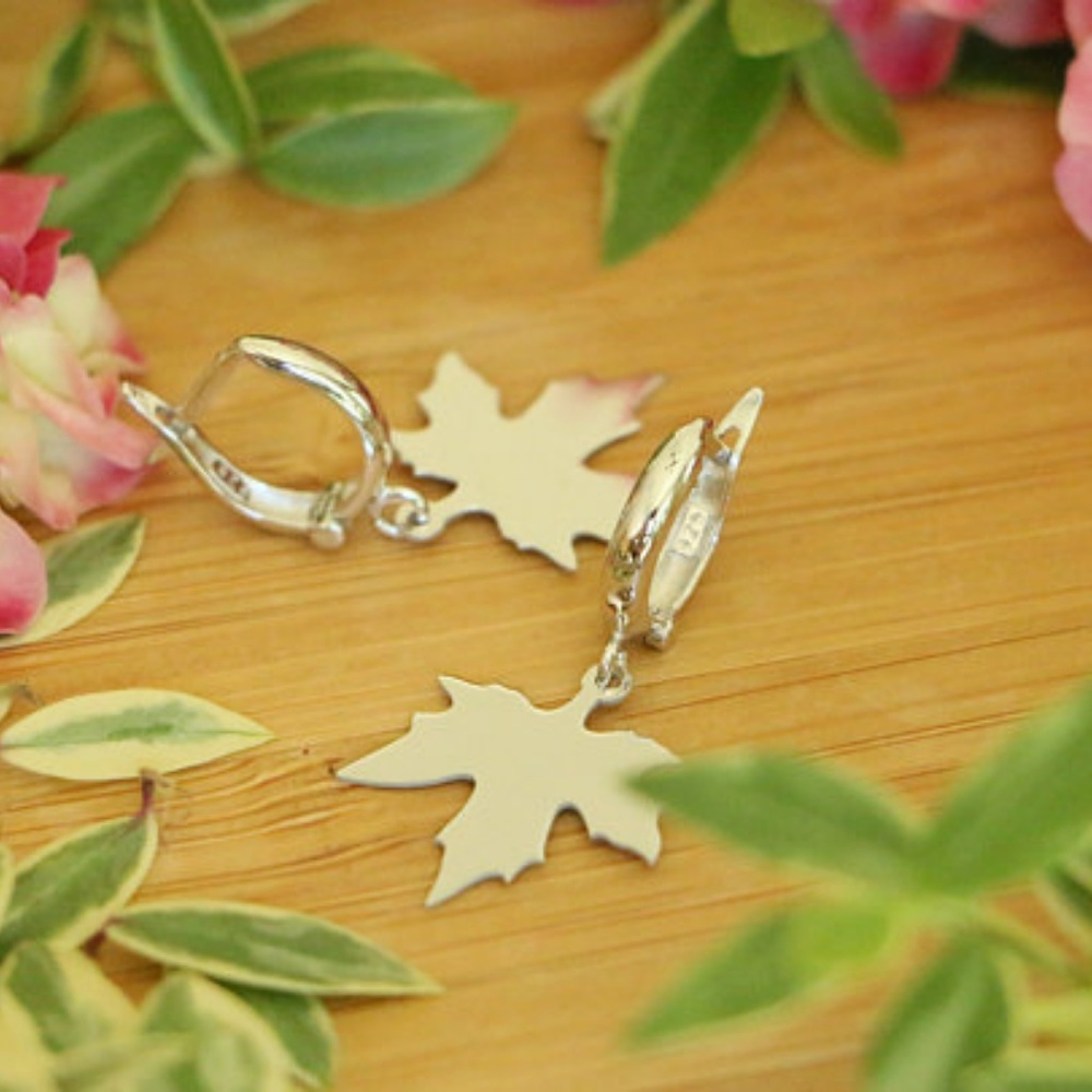 925 Sterling Silver Maple Leaf Dangle Earrings - Picture 6 of 7